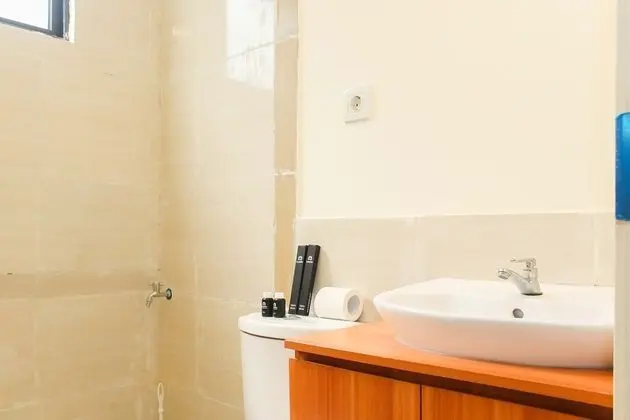 Comfortable and High Floor 2BR at Meikarta Apartment - Mutfak
