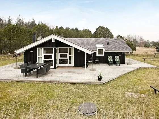 Comfortable Holiday Home in Ålbæk With Terrace