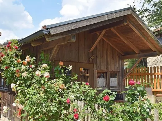 Comfortable Holiday Home in Arnschwang With Private Garden - Dış Mekan