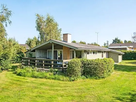 Comfortable Holiday Home in Glesborg With Roofed Terrace