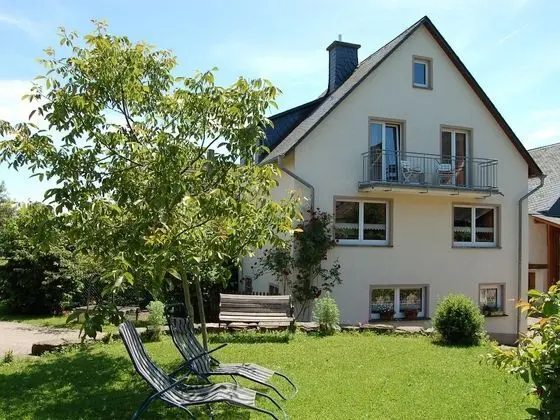 Comfortable Holiday Home in Manderscheid With Garden