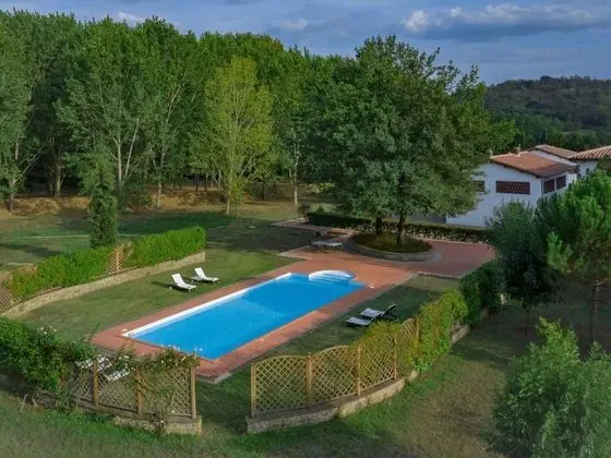 Comfortable Holiday Home in Reggello With Swimming Pool