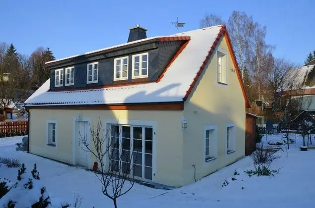 Comfortable Holiday Home in Saxony With Terrace - Dış Mekan
