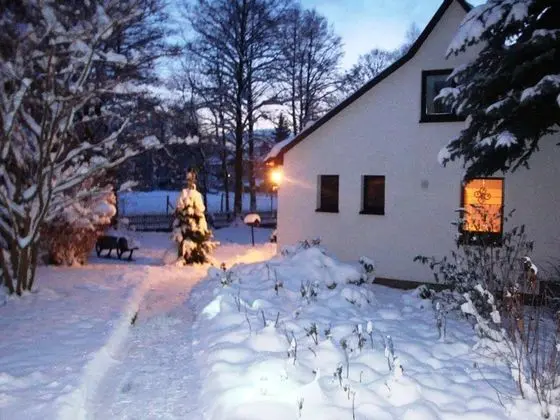 Comfortable Holiday Home in Schlettau Near Horse Riding - Dış Mekan