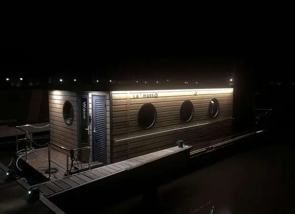 Comfortable Houseboat in Marina Volendam - Dış Mekan