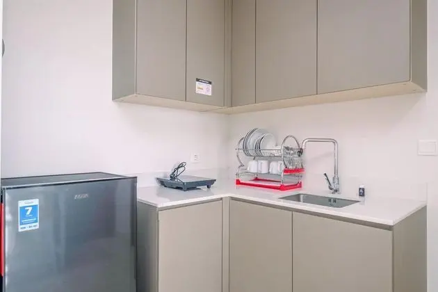 Comfortable And Minimalist 2Br At Gold Coast Apartment - Mutfak