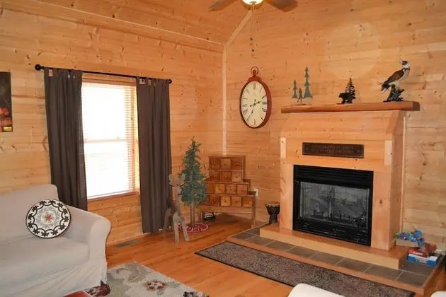 Comfortable Mountain Home near Everything yet Private - Oda Düzeni