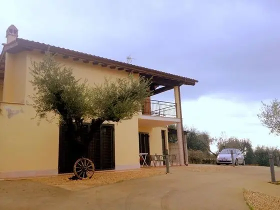 Comfortable Villa in Roma With Garden and Barbecue - Dış Mekan