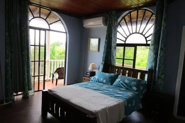 Comfortable Room With Balcony 5 Minutes Walk From the Main Beach