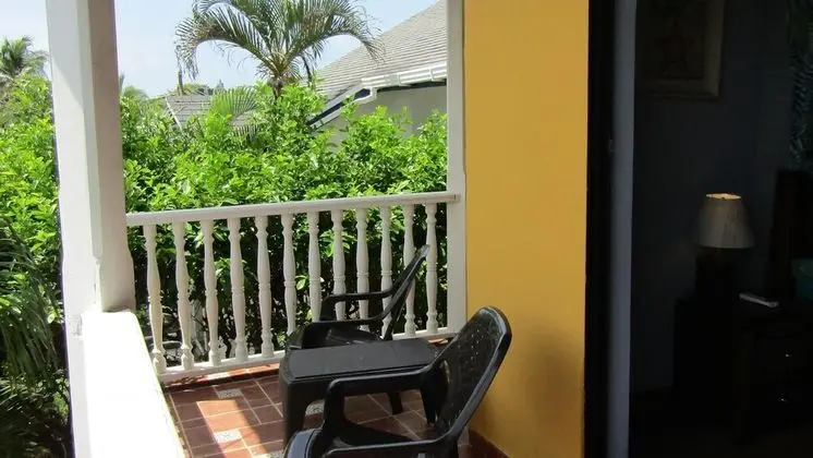 Comfortable Room With Balcony 5 Minutes Walk From the Main Beach
