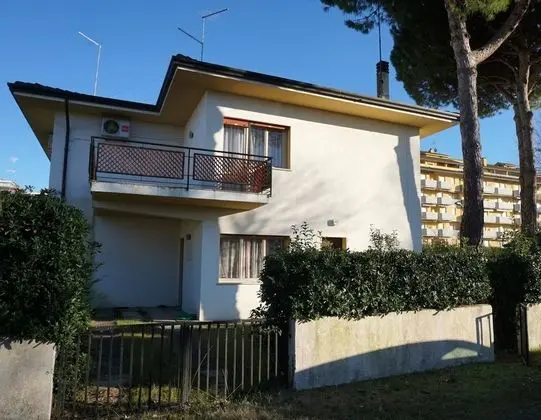 Comfortable Villa For Six People With Ac by Beahost Rentals