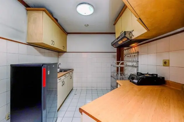 Comfortable And Spacious 3Br Puri Casablanca Apartment - Mutfak