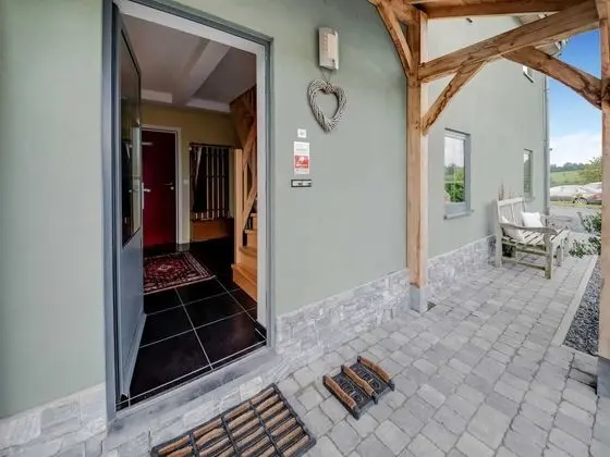 Comfortable and Spacious Apartment With Cosy Terrace and Fabulous View - Lobi
