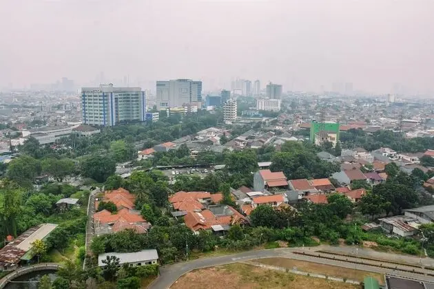Comfortable And Strategic 2Br At Green Pramuka City Apartment