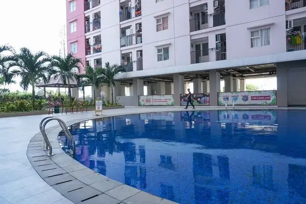 Comfortable Studio Apartment at Green Park View