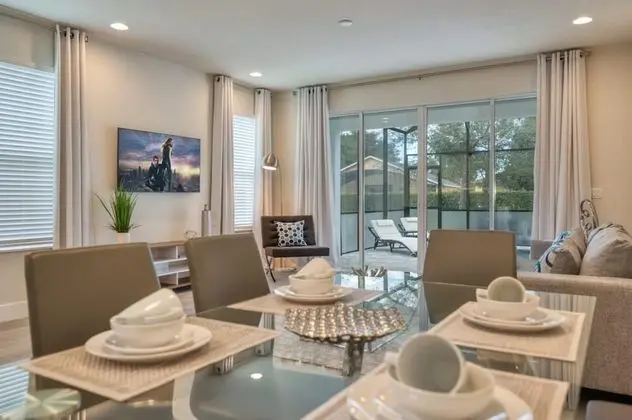 Comfortable Townhome With Private Pool Near Disney