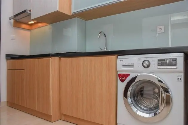 Comfortable And Warm Studio Room At Menteng Park Apartment - Mutfak