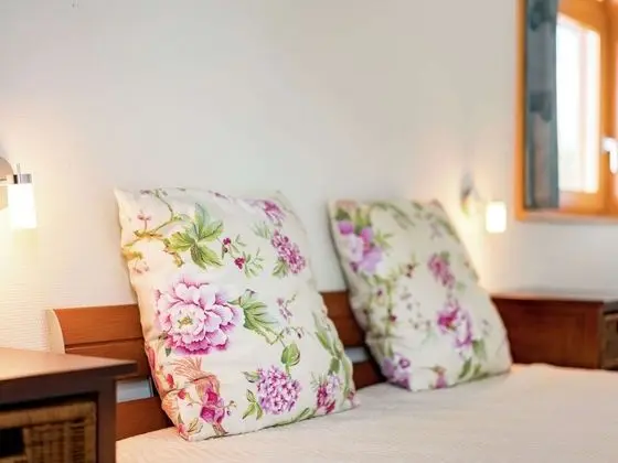 Comfortable Waterside Holiday Villa - Oda