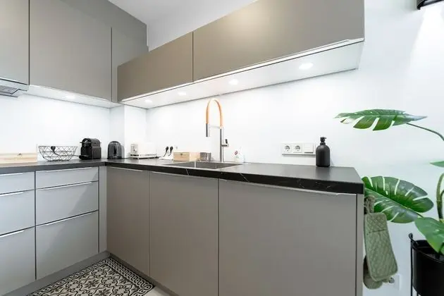 Comfy 1BR Apt w Balcony at Cloche dOr - Mutfak