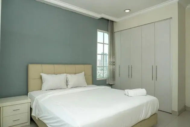 Comfy 1Br At Bellezza Apartment