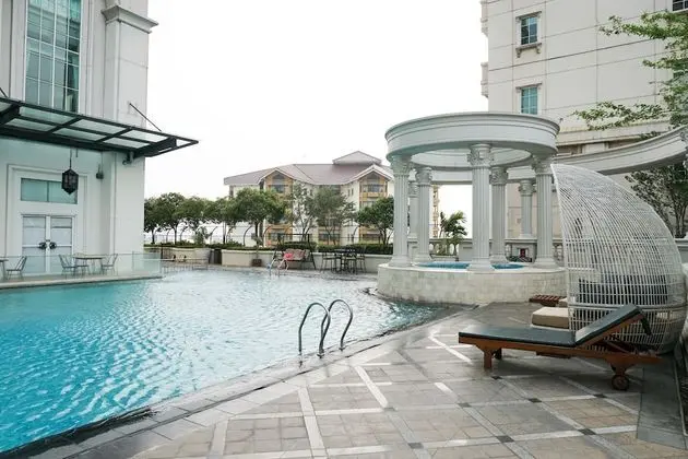 Comfy 1Br At Bellezza Apartment - Havuz