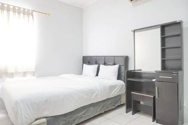 Comfy 2Br At Gajah Mada Mediterania Apartment