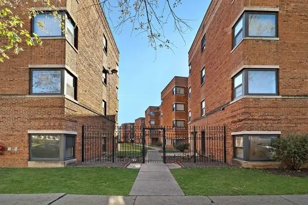 Comfy 2BR Rogers Park Apt in Sheridan