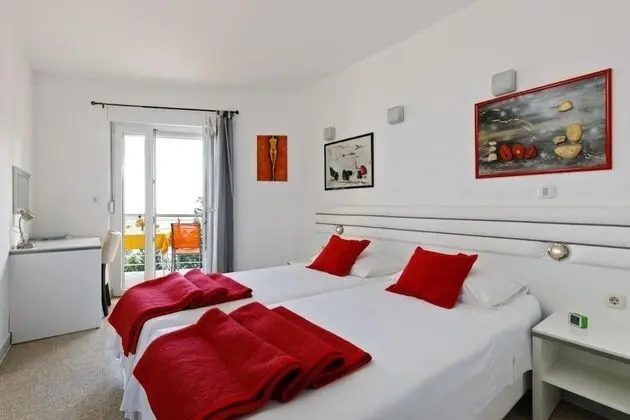 Comfy Beach Apartments With its own Balcony