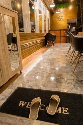 Comfy Bed Hostel - Adults Only - Lobi
