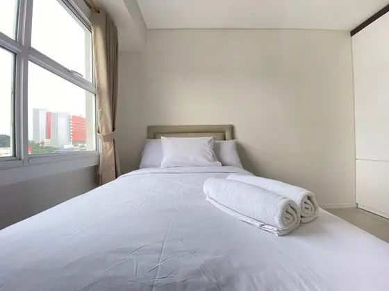 Comfy & Bright 1Br Apartment At Parahyangan Residence
