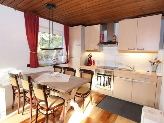 Comfy Chalet in Niedernsill With Fireplace - Mutfak