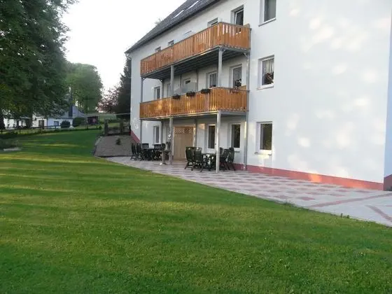 Comfy Holiday Home in Burg Reuland With Sauna, Terrace, BBQ - Dış Mekan