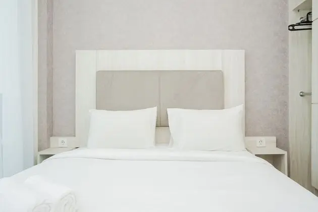 Comfy and Minimalist Studio Apartment at Tree Park BSD