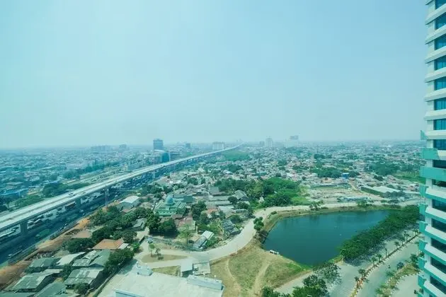 Comfy and Modern 2BR Grand Kamala Lagoon Apartment