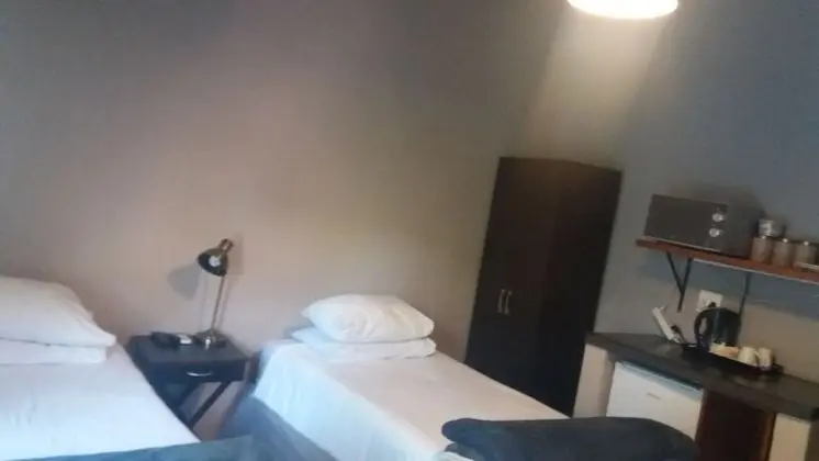 Comfy Room With Dstv and Aircon - Oda