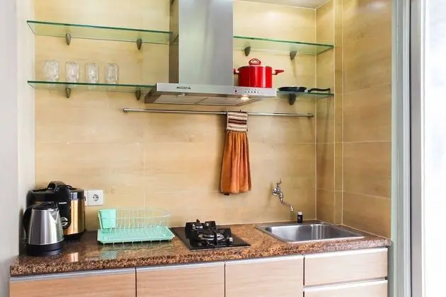 Comfy and Spacious 2BR at Seasons City Apartment - Mutfak