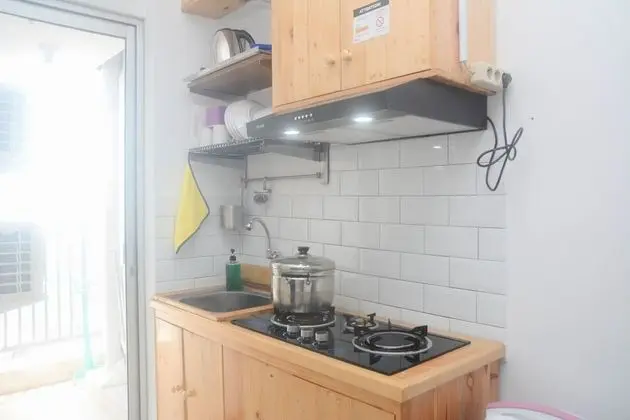 Comfy And Strategic 2Br At Bassura City Apartment - Mutfak