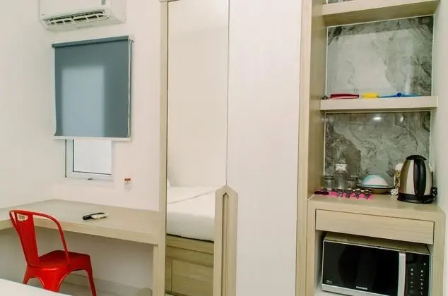 Comfy Studio Apartment At Aeropolis Residence - Mutfak