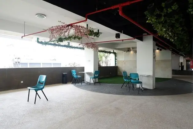 Comfy Studio Apartment at Pavilion Permata with City View - Lobi