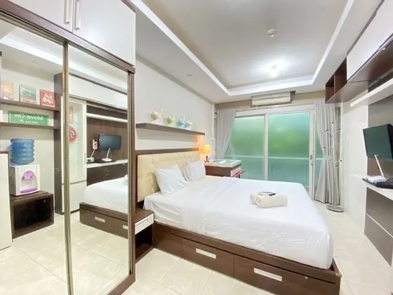 Comfy Studio Room at Galeri Ciumbuleuit 1 Apartment - Oda