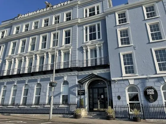 Commodore Hotel