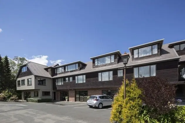 Commodore Motels
