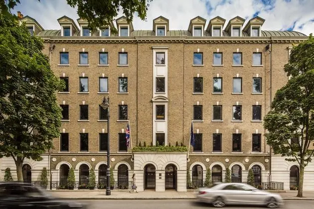 Como The Halkin