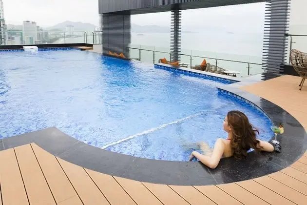 Comodo Nha Trang Hotel - Havuz