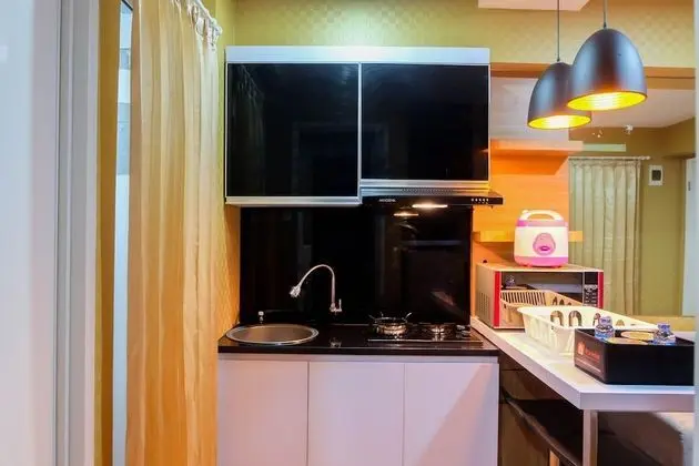 Compact and Comfy 2BR Bassura City Apartment - Mutfak