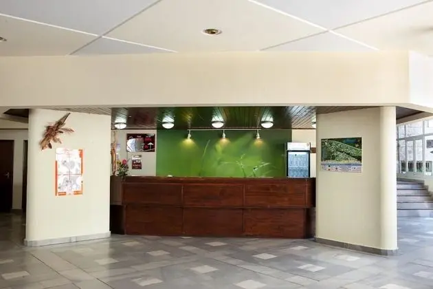 Hotel Compass - Lobi