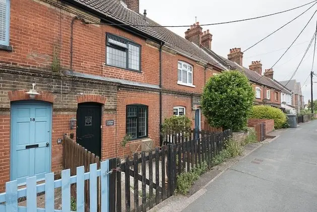 Compass Cottage Aldeburgh Air Manage Suffolk