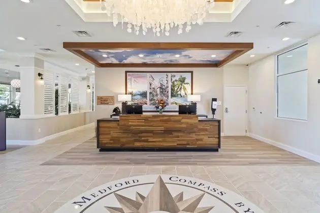 Compass by Margaritaville in Medford - Lobi