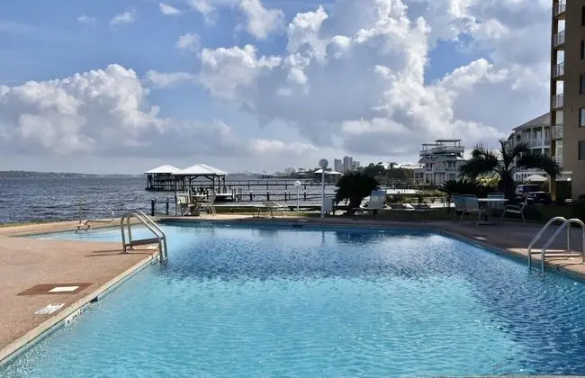 Compass Point 303