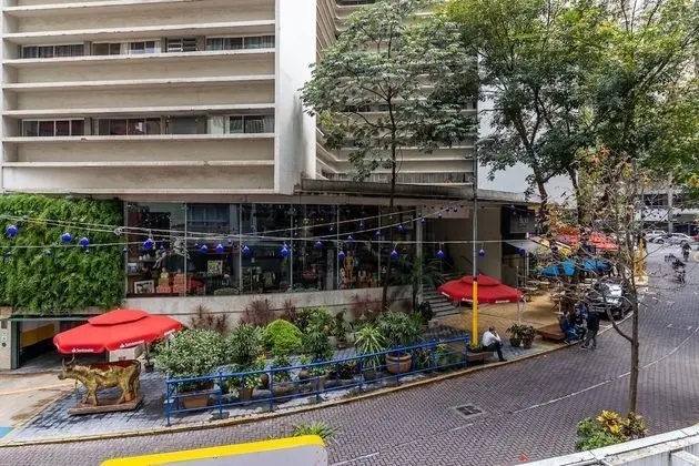 Complete Studio ON THE Most Charming Street IN THE Center OF SP